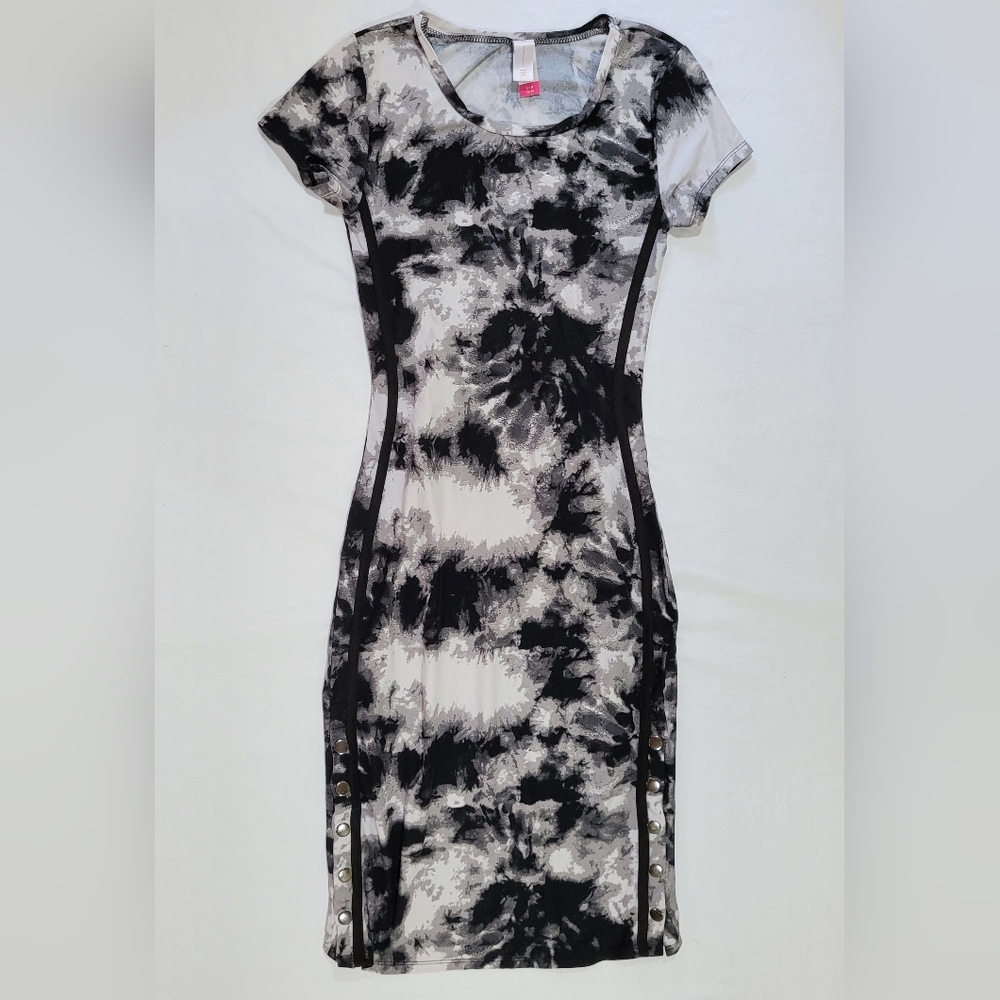 No Boundaries Black and White Tie-Dye Midi Dress